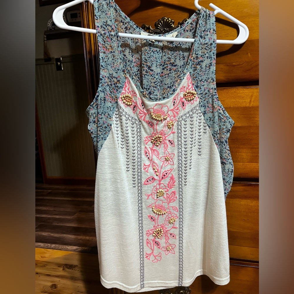 Miss me sleeveless top size small